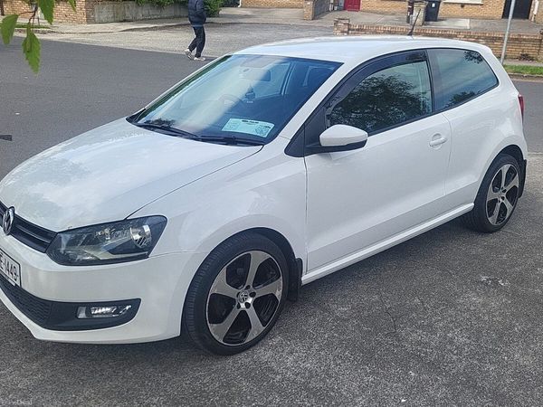 Volkswagen Polo Hatchback, Diesel, 2013, White