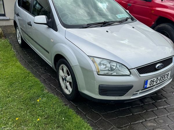 Ford Focus Hatchback, Petrol, 2005, Silver
