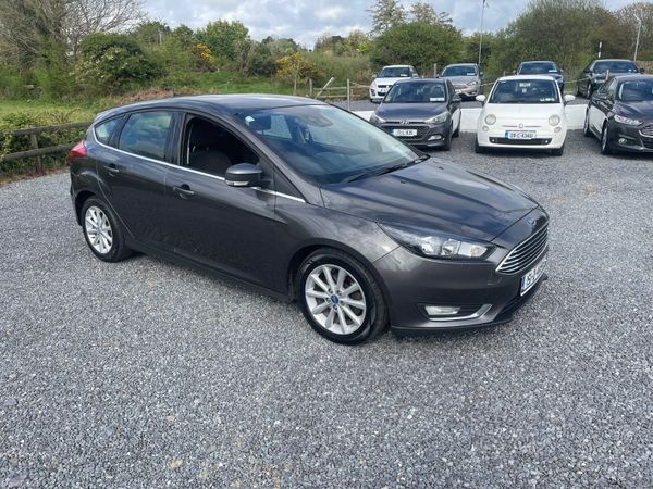 Ford Focus Hatchback, Diesel, 2015, Grey