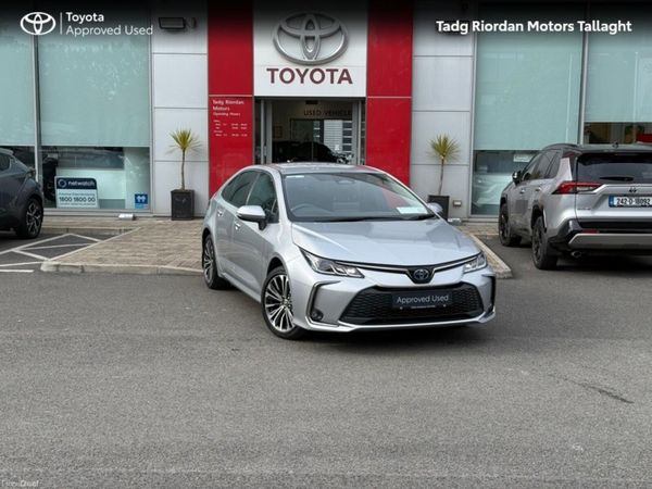 Toyota Corolla Saloon, Petrol Hybrid, 2023, Silver