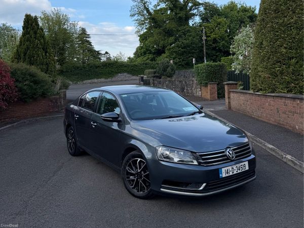 Volkswagen Passat Saloon, Diesel, 2014, Grey