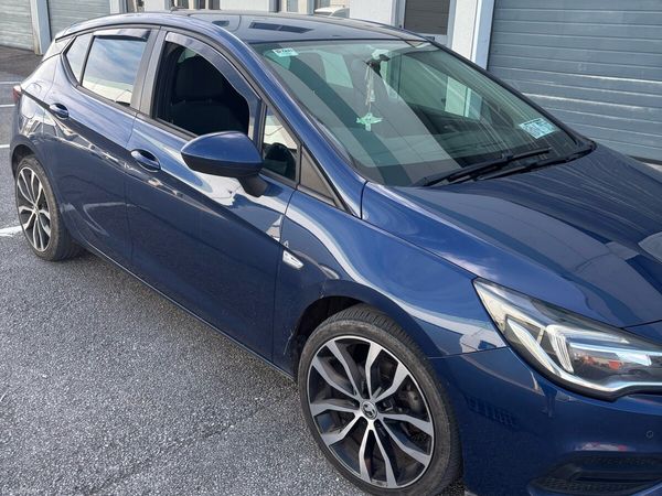 Vauxhall Astra Hatchback, Diesel, 2020, Blue