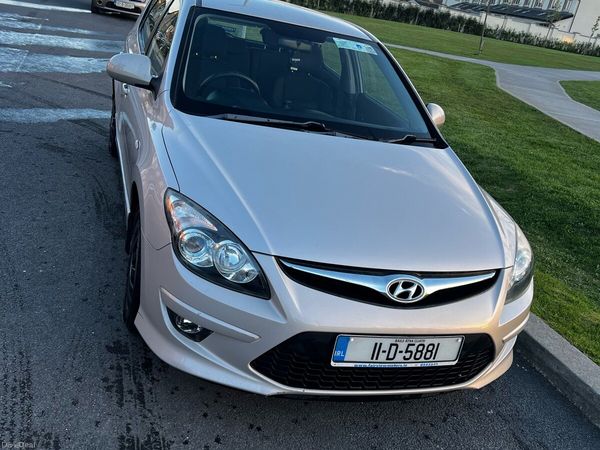 Hyundai i30 Hatchback, Diesel, 2011, Silver