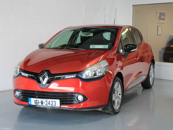 Renault Clio Hatchback, Petrol, 2016, Red
