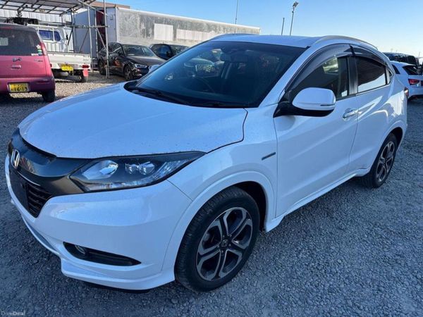 Honda Vezel SUV, Petrol Hybrid, 2015, White