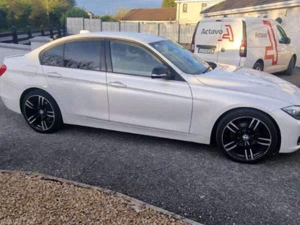BMW 3-Series Saloon, Diesel, 2013, White