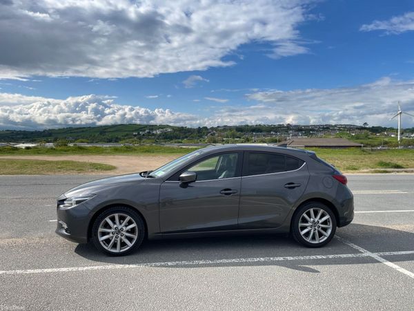 Mazda Mazda3 Hatchback, Diesel, 2017, Grey