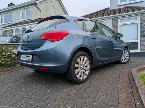 Opel Astra MPV, Petrol, 2014, Blue