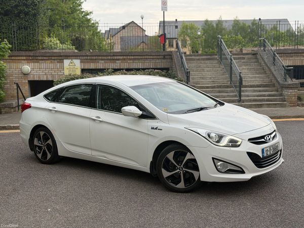 Hyundai i40 Saloon, Diesel, 2012, White