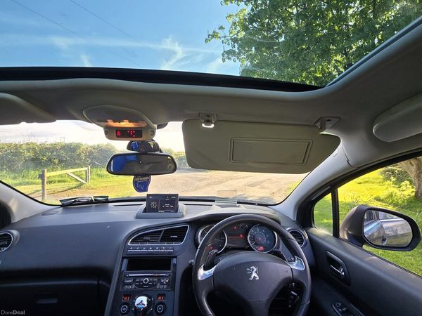 Peugeot 5008 MPV, Diesel, 2014, Blue