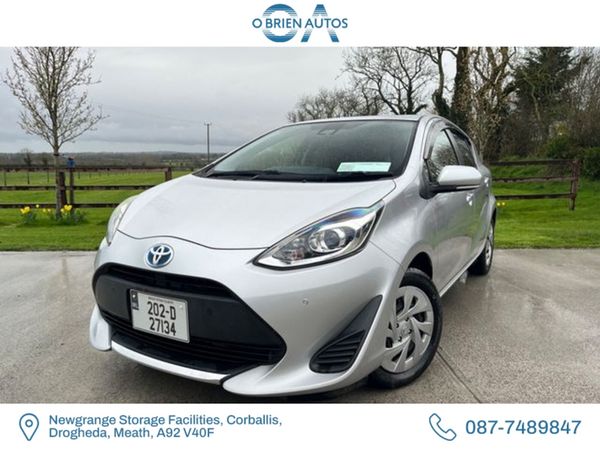 Toyota Aqua Hatchback, Petrol Hybrid, 2020, Silver