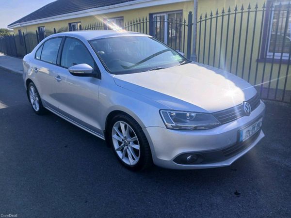 Volkswagen Jetta Saloon, Diesel, 2013, Silver