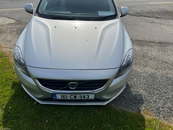 Volvo V40 Hatchback, Diesel, 2016, Silver