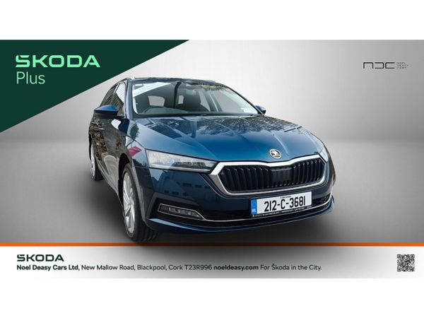 Skoda Octavia Estate, Petrol Plug-in Hybrid, 2021, Blue