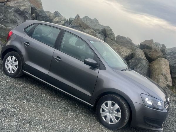 Volkswagen Polo Hatchback, Petrol, 2013, Grey