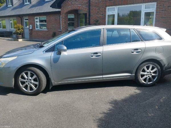 Toyota Avensis Estate, Diesel, 2011, Grey