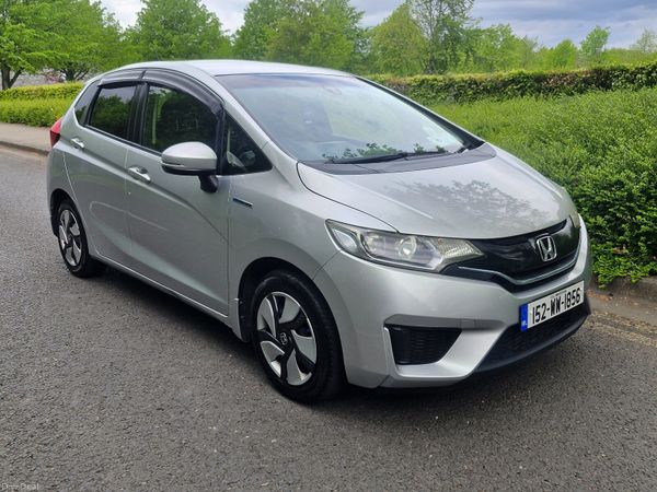 Honda Fit Hatchback, Petrol Hybrid, 2015, White