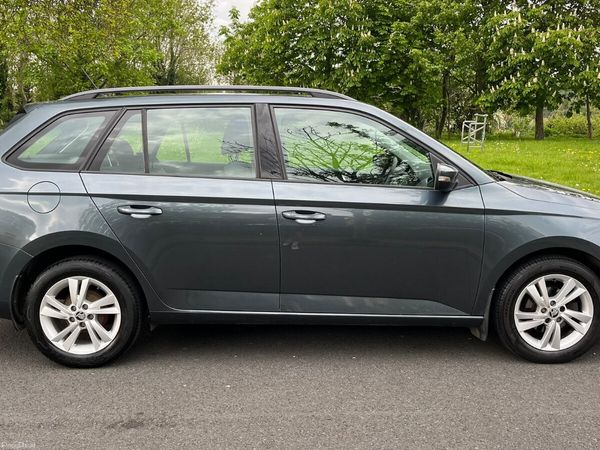 Skoda Fabia Estate, Petrol, 2020, Grey