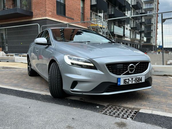 Volvo V40 Hatchback, Diesel, 2016, Silver