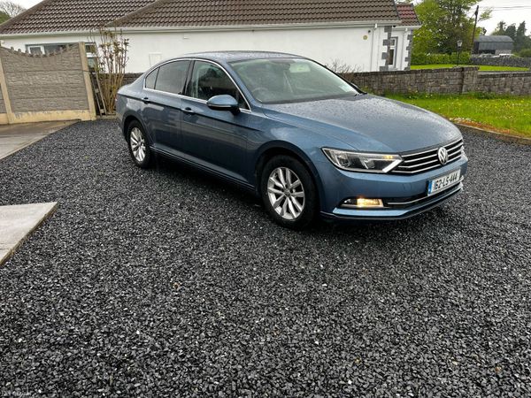Volkswagen Passat Saloon, Diesel, 2016, Blue