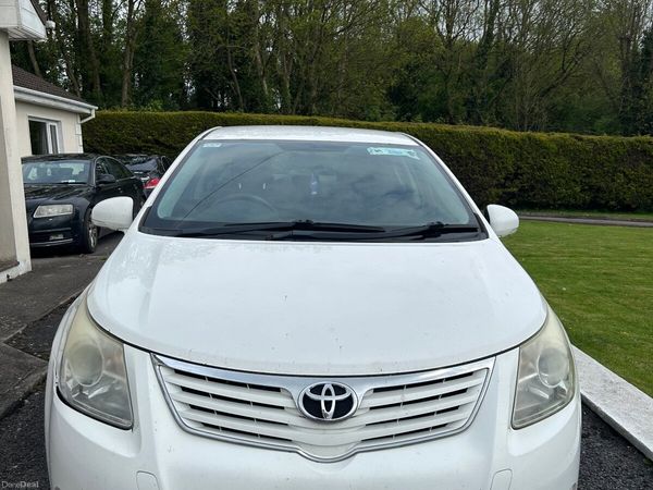 Toyota Avensis Saloon, Diesel, 2011, White