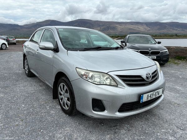 Toyota Corolla Saloon, Diesel, 2011, Silver