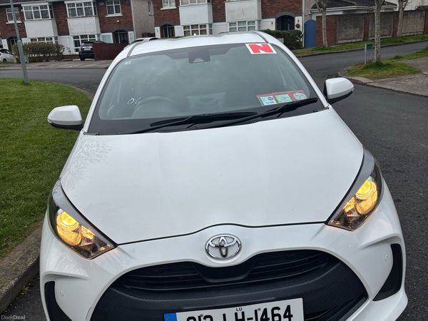 Toyota Yaris Hatchback, Petrol, 2021, White