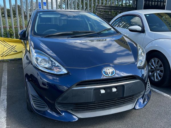 Toyota Aqua Hatchback, Petrol Hybrid, 2018, Blue