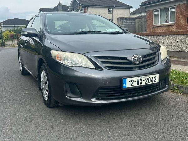 Toyota Corolla Saloon, Diesel, 2012, Grey
