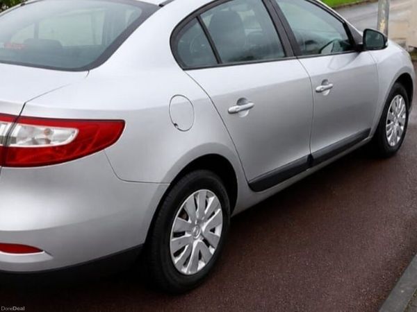 Renault Fluence Saloon, Diesel, 2012, Silver