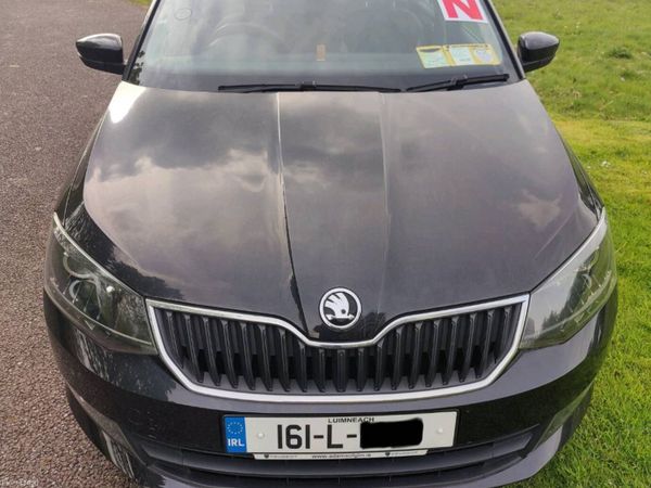 Skoda Fabia Hatchback, Petrol, 2016, Black