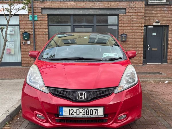 Honda Jazz Hatchback, Petrol, 2012, Red