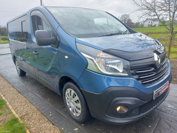 Renault Trafic MPV, Diesel, 2016, Blue