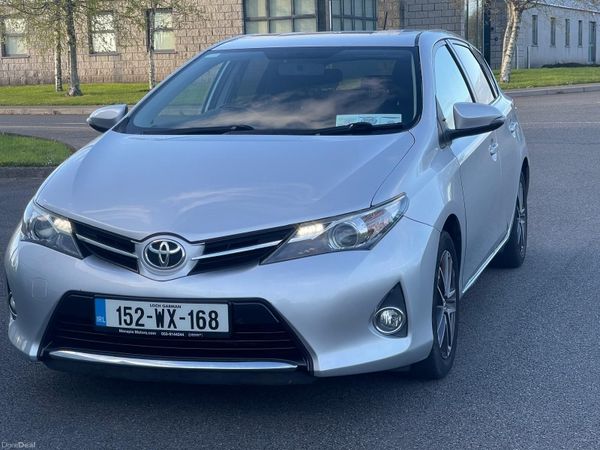 Toyota Auris MPV, Petrol, 2015, Silver