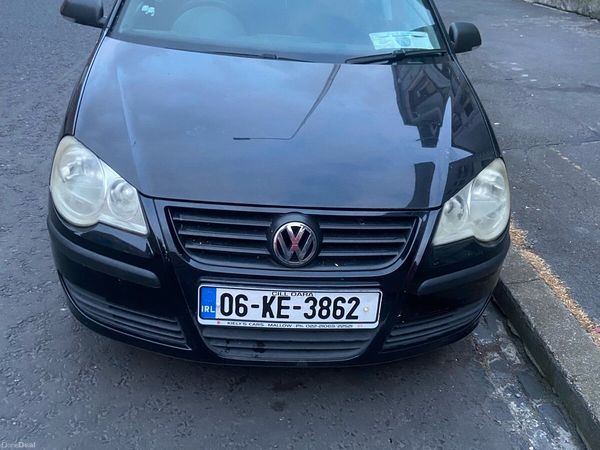 Volkswagen Polo Hatchback, Petrol, 2006, Black