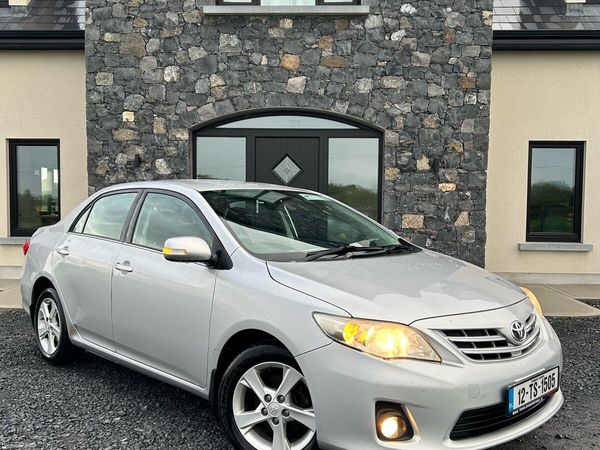 Toyota Corolla Saloon, Diesel, 2012, Silver