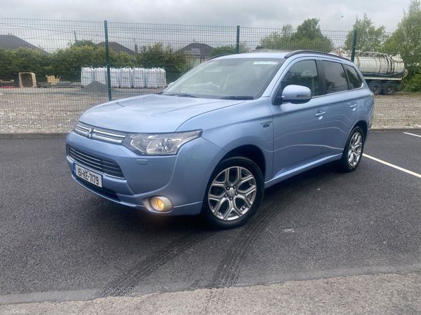Mitsubishi Outlander SUV, Petrol Plug-in Hybrid, 2015, Blue