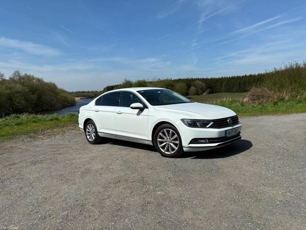 Volkswagen Passat Saloon, Diesel, 2016, White