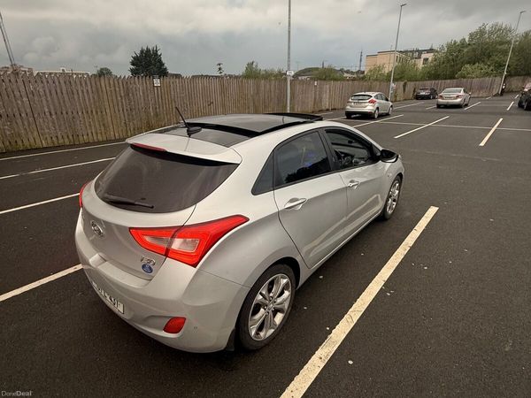 Hyundai i30 Hatchback, Diesel, 2015, Silver