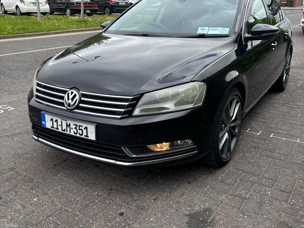 Volkswagen Passat Saloon, Diesel, 2011, Black