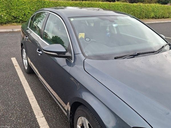 Volkswagen Passat Saloon, Diesel, 2012, Grey