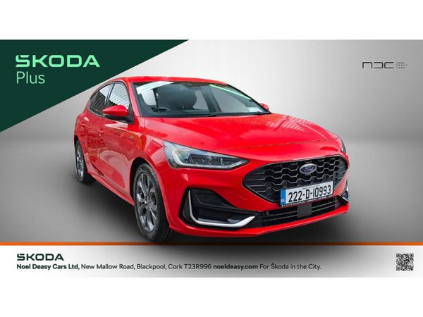 Ford Focus Hatchback, Diesel, 2022, Red