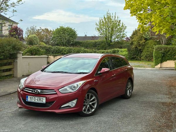 Hyundai i40 Estate/Jeep, Diesel, 2015, Red