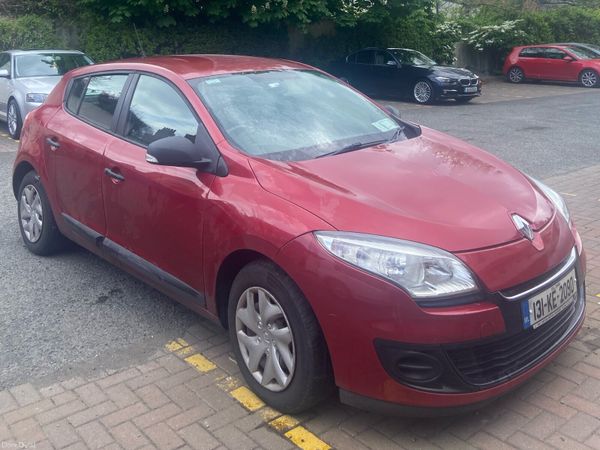 Renault Megane Hatchback, Diesel, 2013, Red