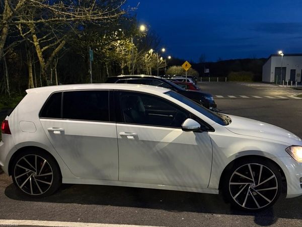 Volkswagen Golf Estate, Diesel, 2015, White