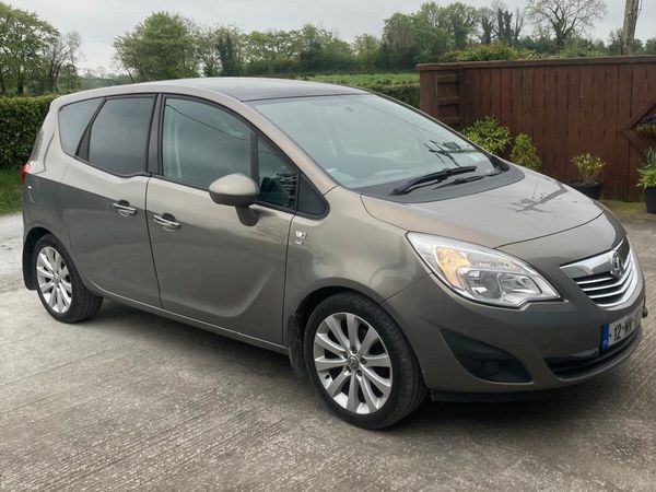 Vauxhall Meriva MPV, Petrol, 2012, Brown