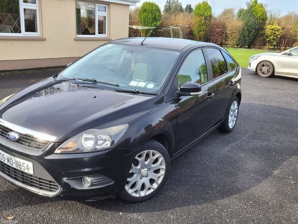 Ford Focus Hatchback, Petrol, 2009, Black