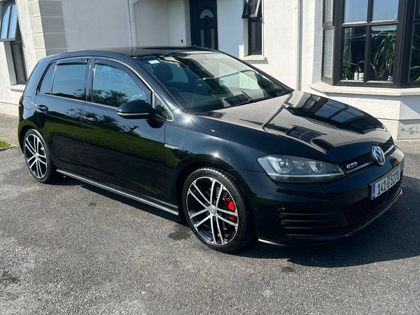 Volkswagen Golf Hatchback, Diesel, 2014, Black