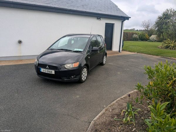 Mitsubishi Colt MPV, Petrol, 2011, Black