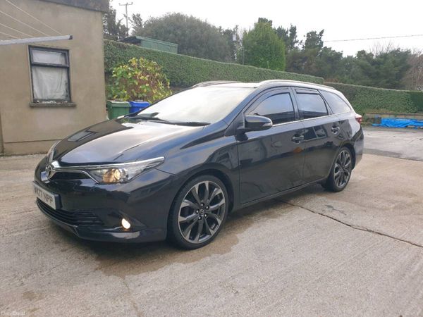 Toyota Auris Estate, Diesel, 2017, Black